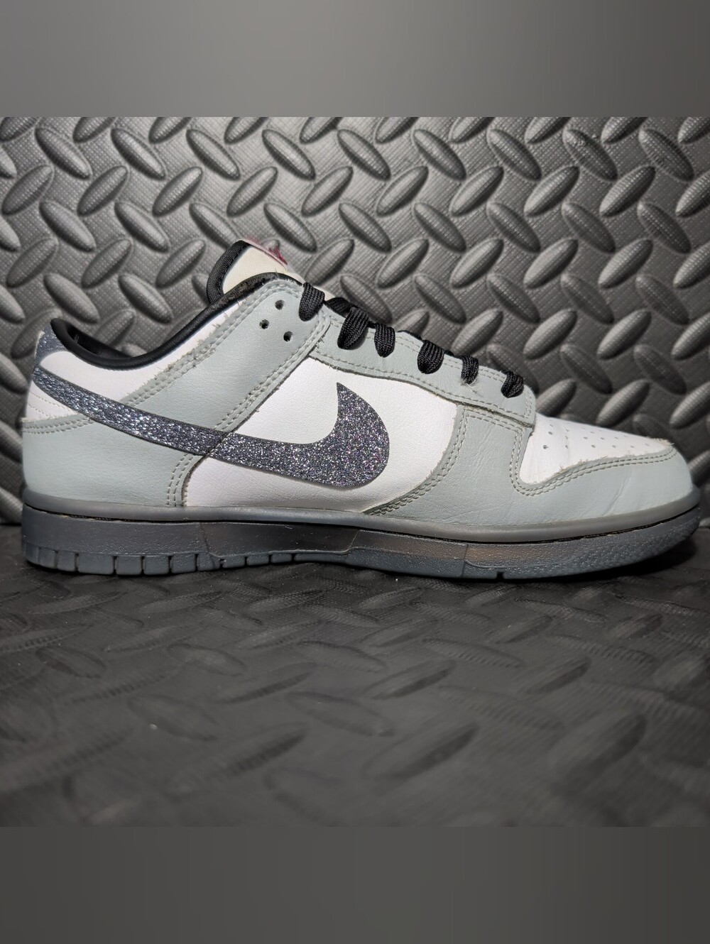 Nike Dunk Low LX Glitter swoosh 'White Light Smoke Grey' size 10 HQ3462-191 - Picture 4 of 12